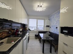 Jean Steriadi, 15 minute metrou 1 Decembrie 1918, langa Auchan, centrala